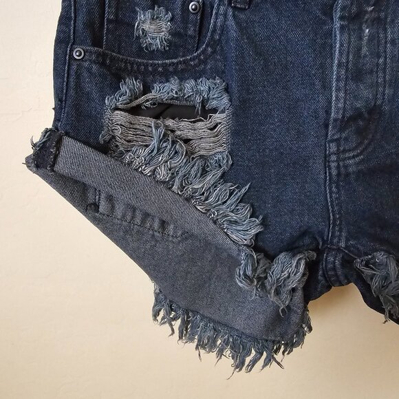 One Teaspoon Distressed Cut Off Fox Black Bandits Denim Jean Shorts - Picture 4 of 14